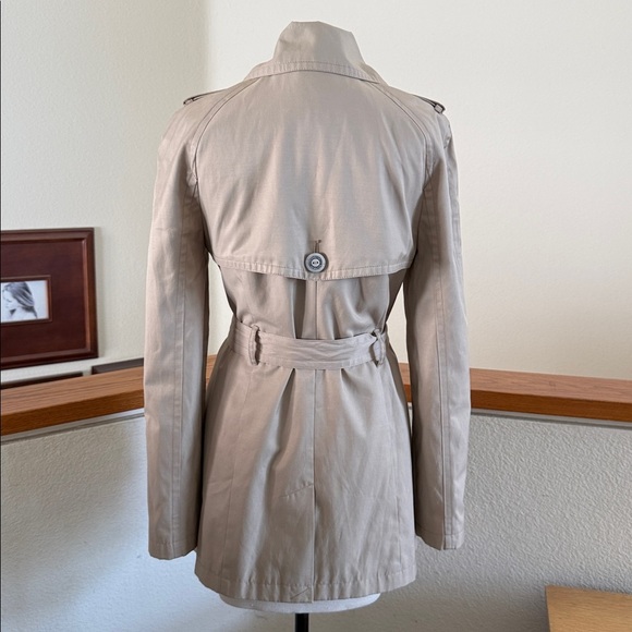 Express short Beige Double-Breasted Trench Coat - Picture 5 of 13